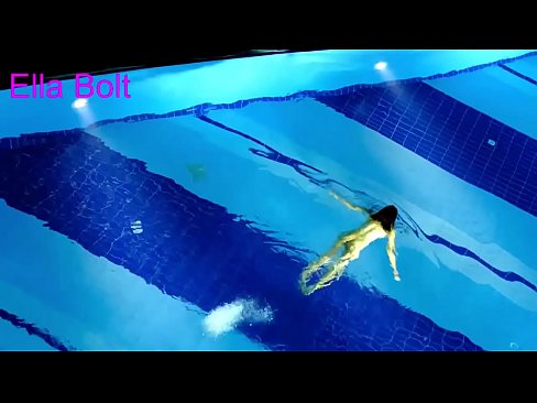 ❤️ Nu mă pot opri din privit, tânără blondă surprinsă înotând goală în piscina stațiunii ELLA BOLT ❤❌  at us ro.kanalmoscow.ru ❤