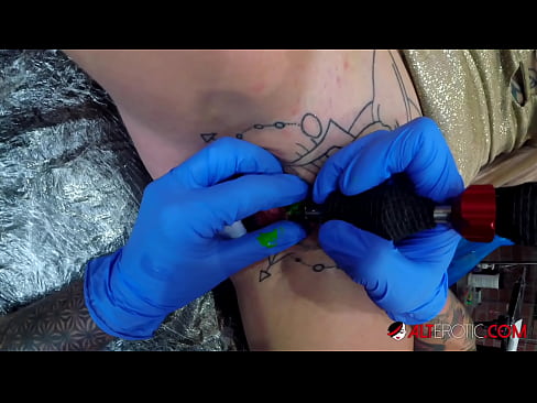 ❤️ Sully Savage, o bunăciune extrem de tatuată, și-a făcut un tatuaj pe clitorisul ei ❤❌  at us ro.kanalmoscow.ru ❤
